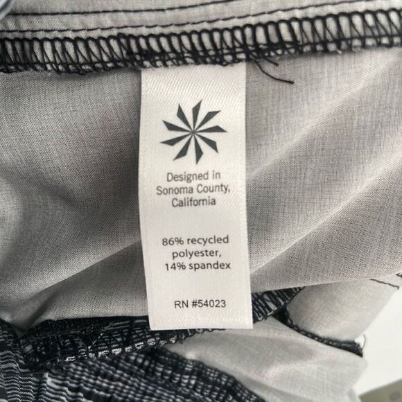 Athleta Ariel Aspire Joggers Ankle Pants Black/White Size 2 - Picture 8 of 9